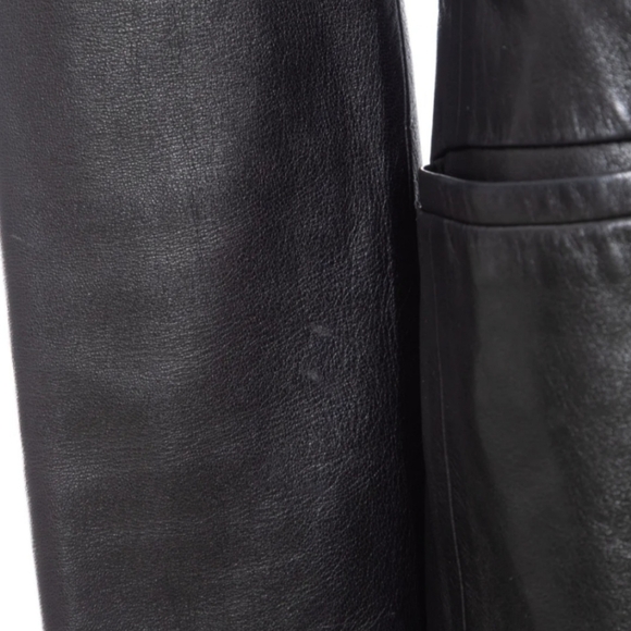 Valentino Elegant Black Women's Leather Jacket with Embellished Flower Detail - Picture 5 of 5